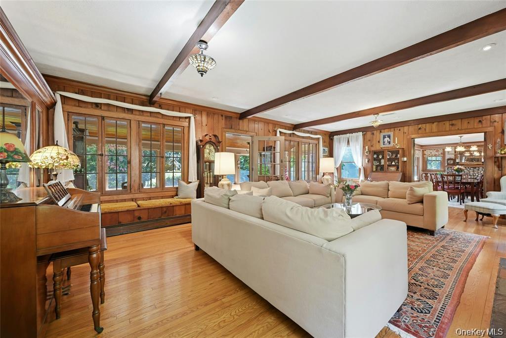 Single Family N Country Road Suffolk County, NY 11792, MLS-1049897-10