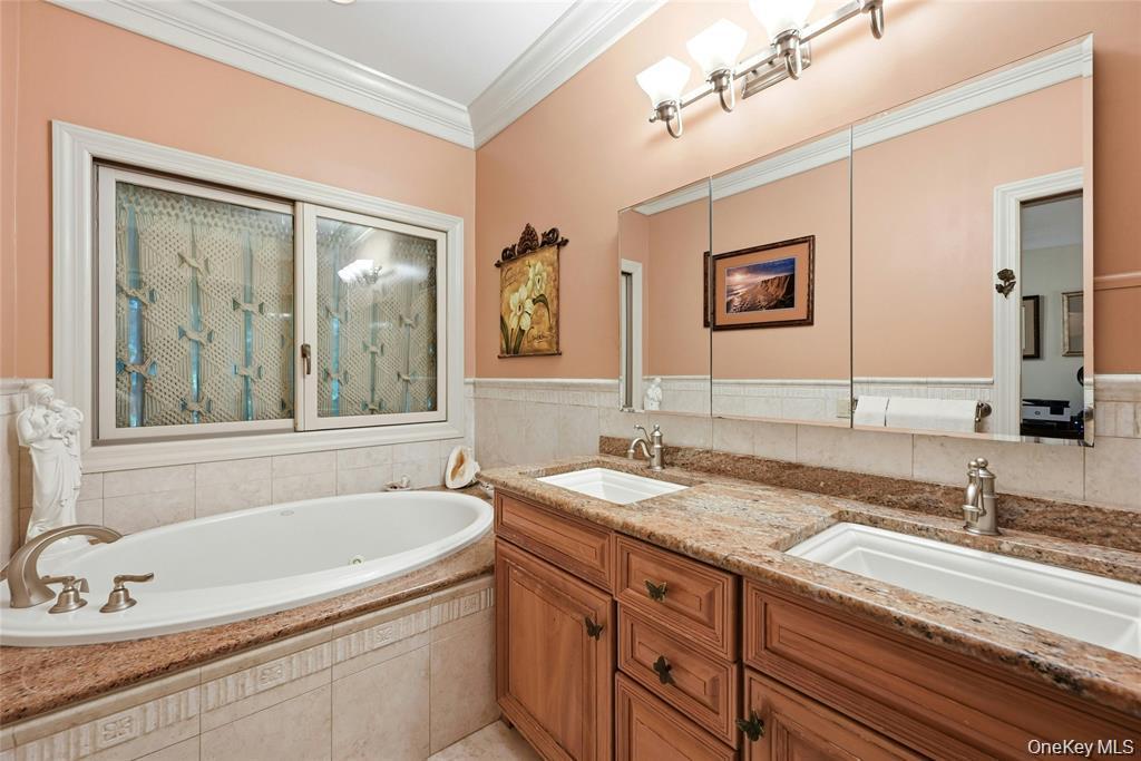 Single Family N Country Road Suffolk County, NY 11792, MLS-1049897-21