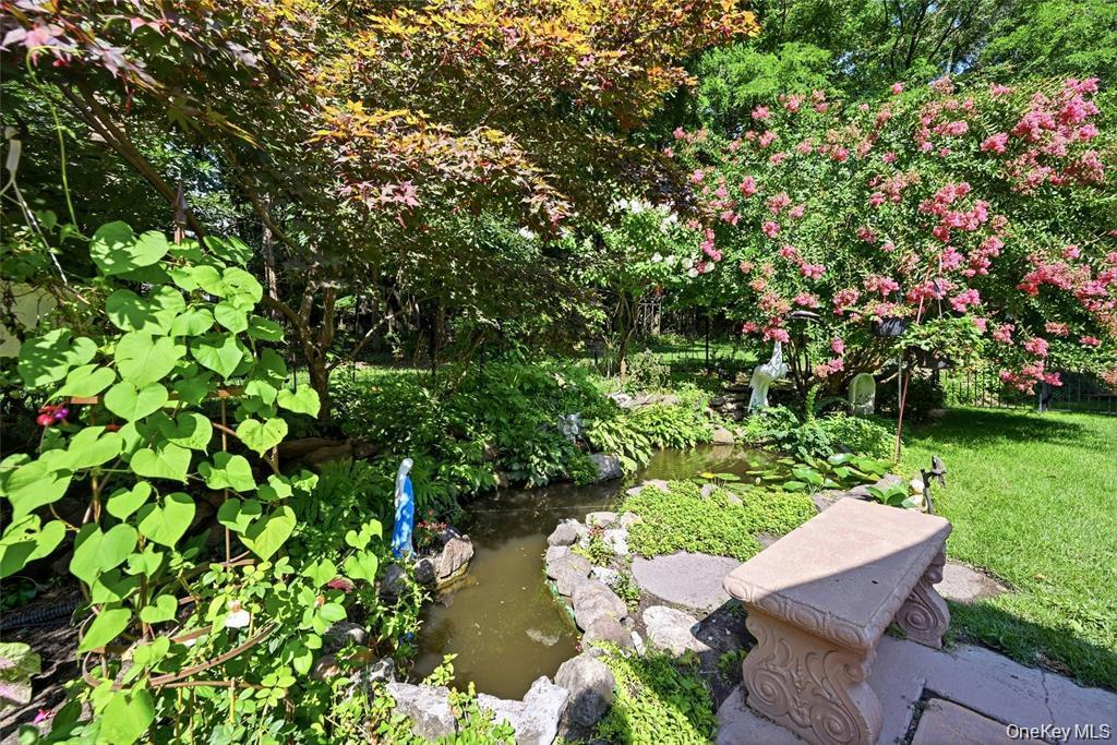Single Family N Country Road Suffolk County, NY 11792, MLS-1049897-32