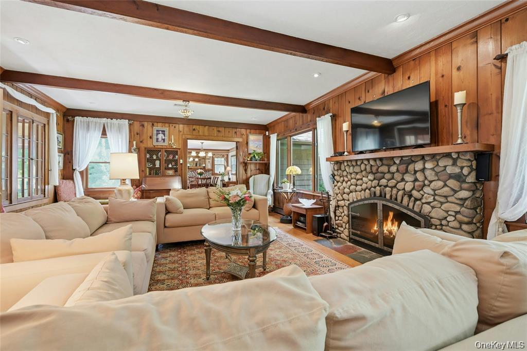 Single Family N Country Road Suffolk County, NY 11792, MLS-1049897-8