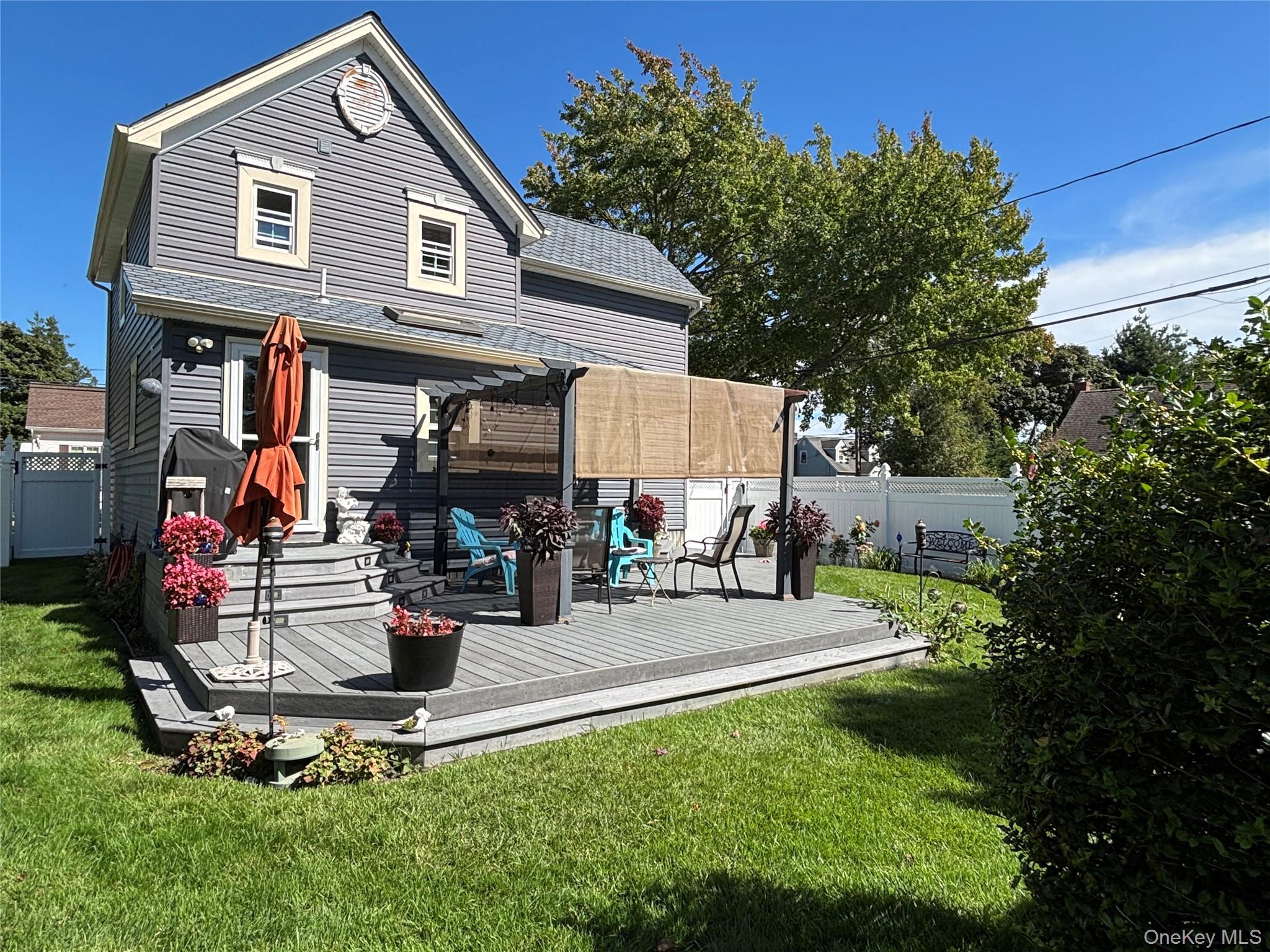 Single Family S 7th Street  Suffolk County, NY 11757, MLS-1049941-22