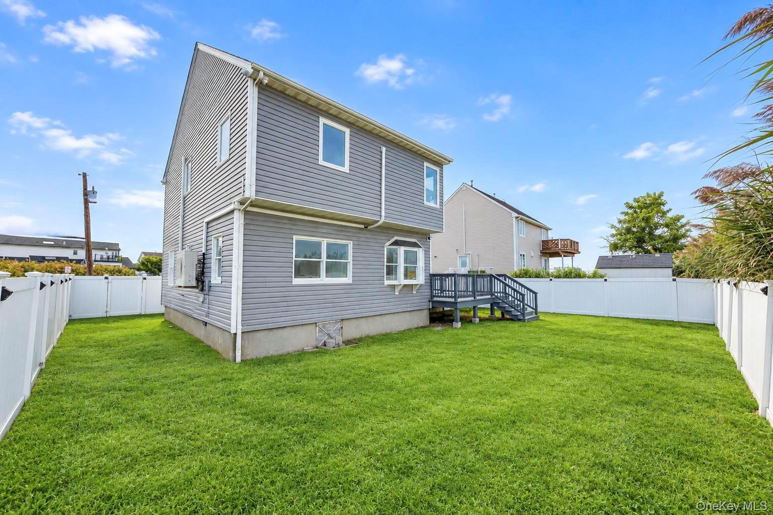 Single Family S Bay Street  Suffolk County, NY 11757, MLS-1049947-32