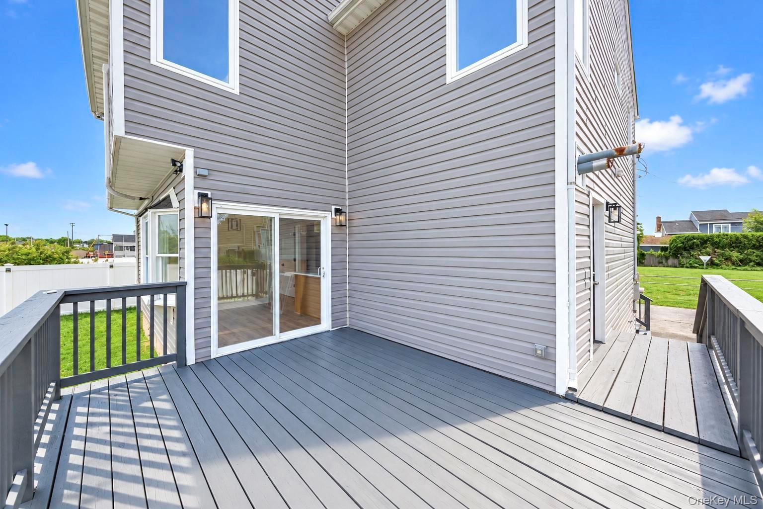 Single Family S Bay Street  Suffolk County, NY 11757, MLS-1049947-33