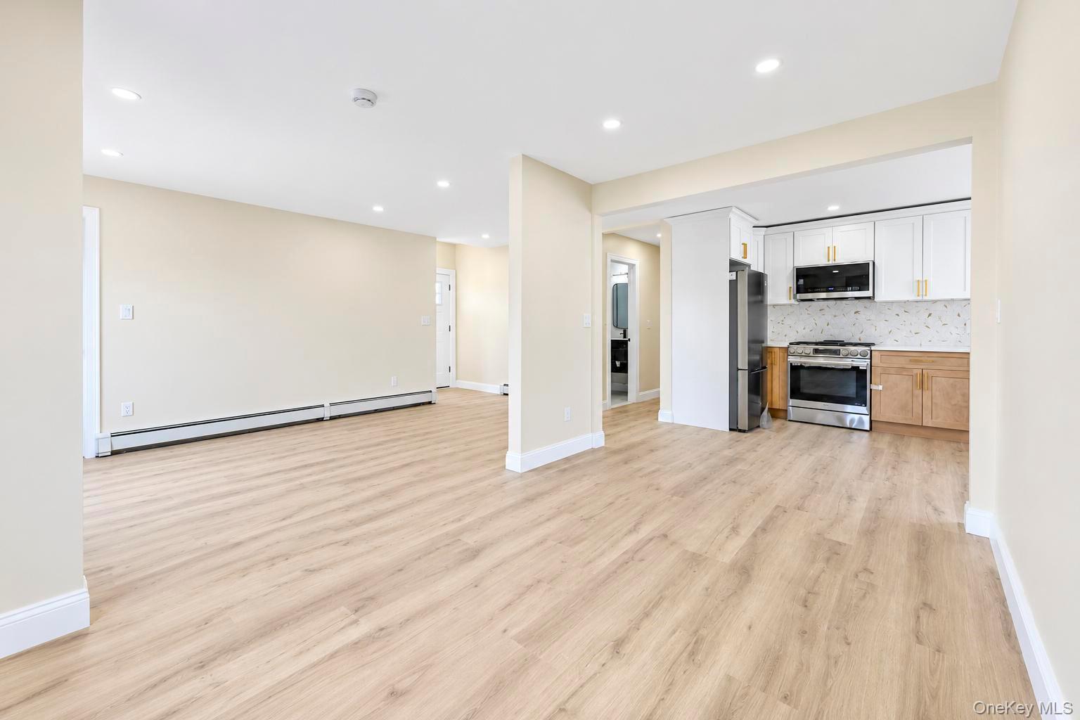 Single Family S Bay Street  Suffolk County, NY 11757, MLS-1049947-9