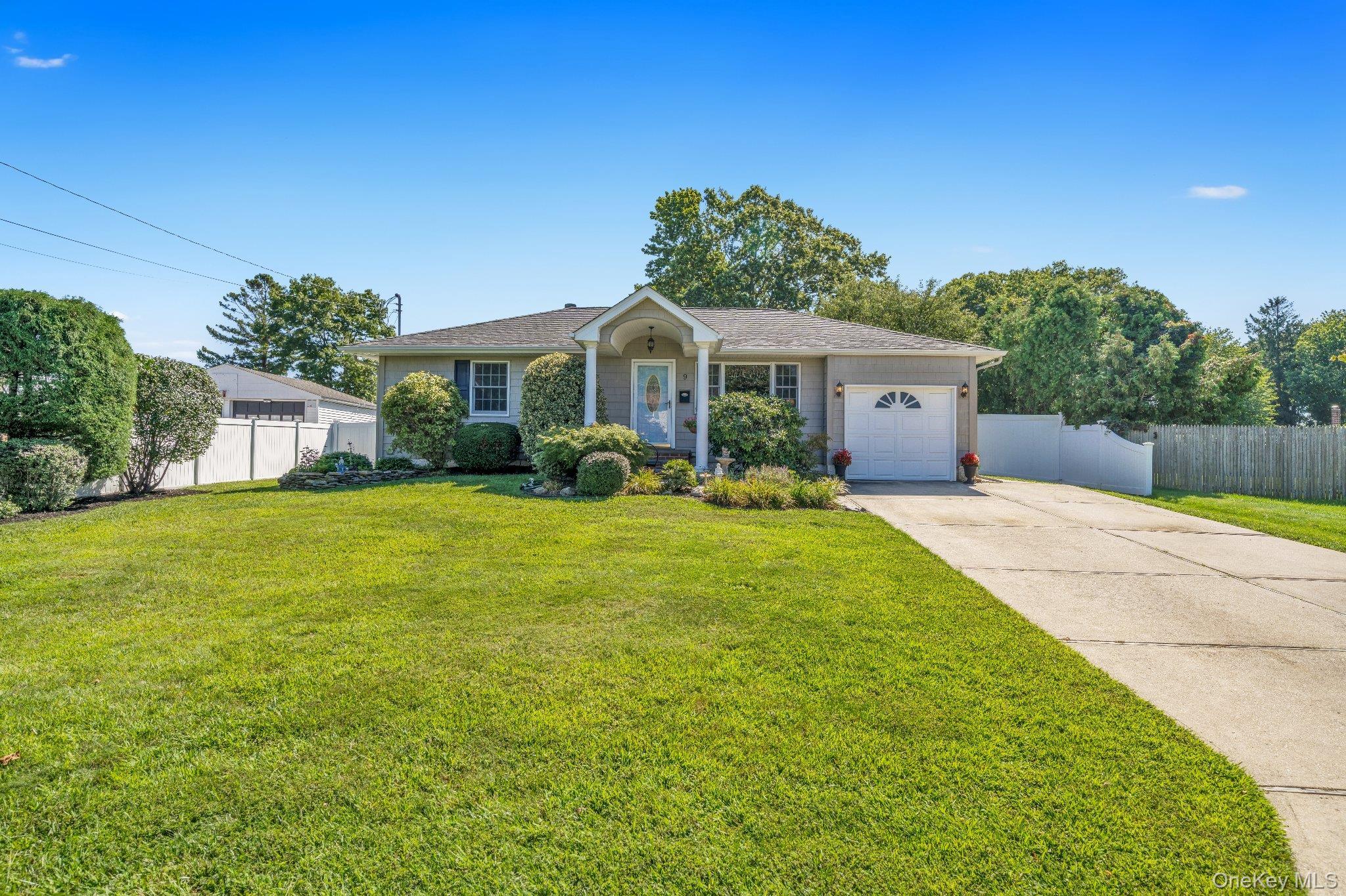 Single Family Anson Lane  Suffolk County, NY 11796, MLS-1049952-2