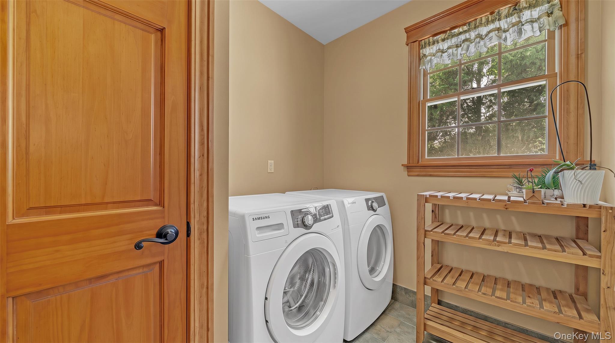 Single Family Anson Lane  Suffolk County, NY 11796, MLS-1049952-23
