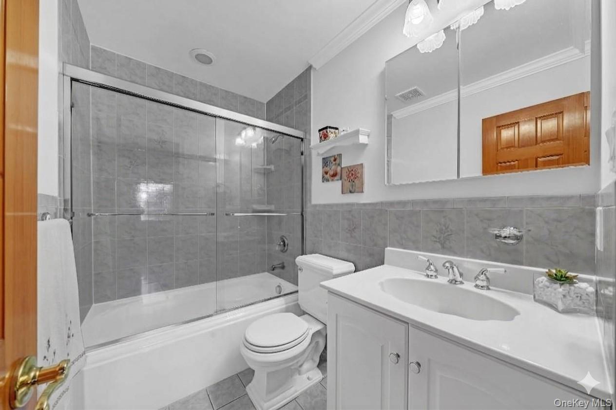Single Family Anson Lane  Suffolk County, NY 11796, MLS-1049952-24