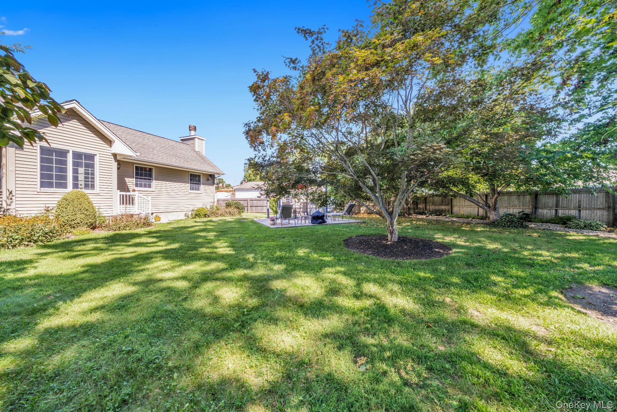 Single Family Anson Lane  Suffolk County, NY 11796, MLS-1049952-4