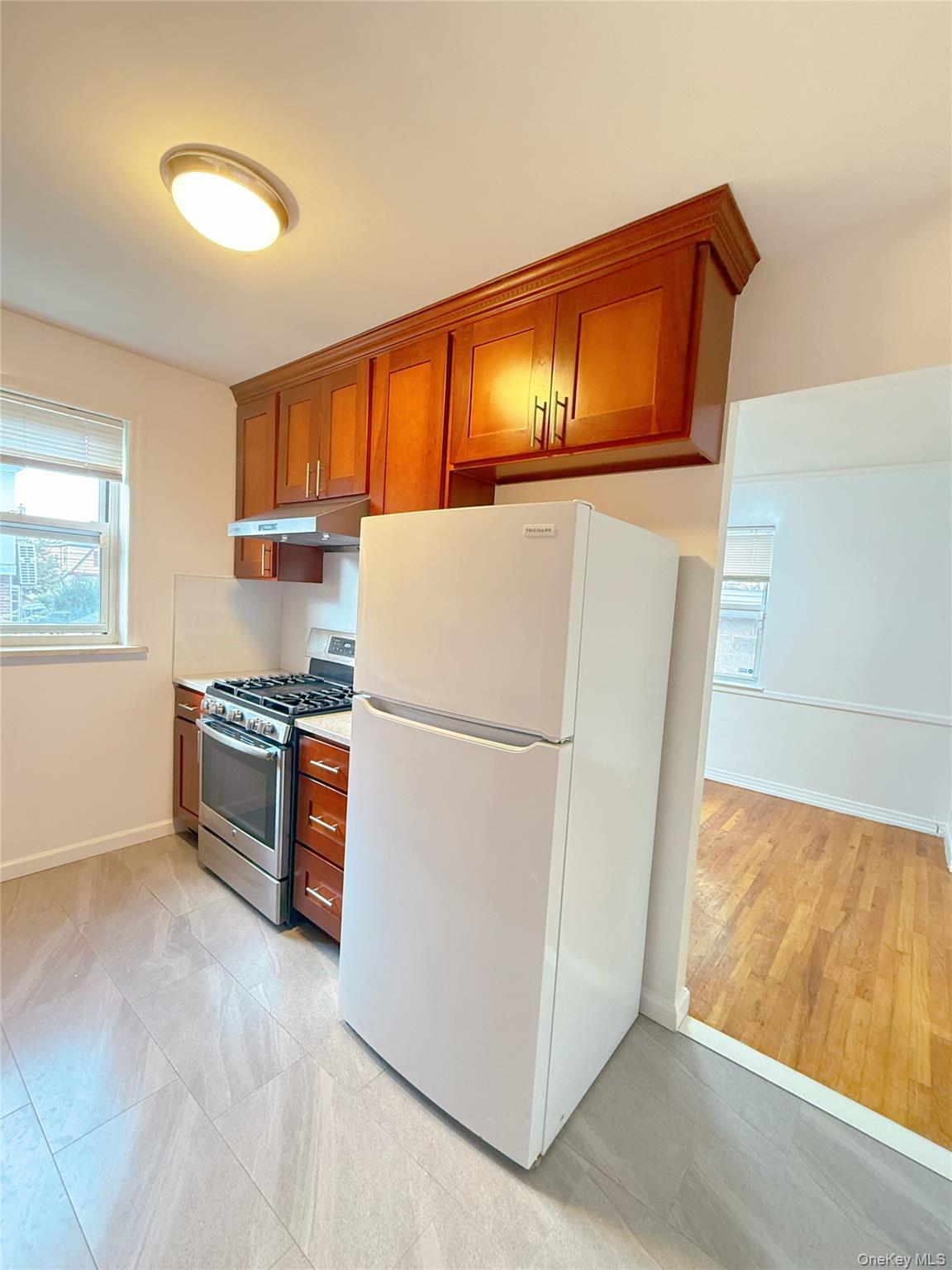 Single Family 39 Ave Queens, NY 11361, MLS-1049975-15