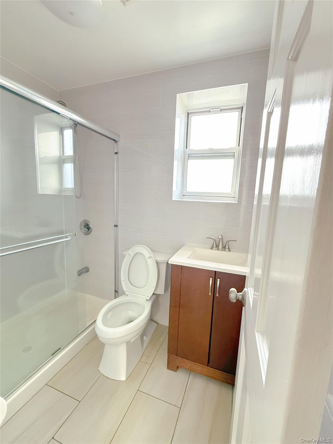 Single Family 39 Ave Queens, NY 11361, MLS-1049975-23
