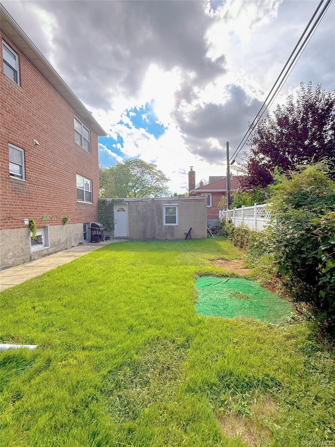 Single Family 39 Ave Queens, NY 11361, MLS-1049975-6