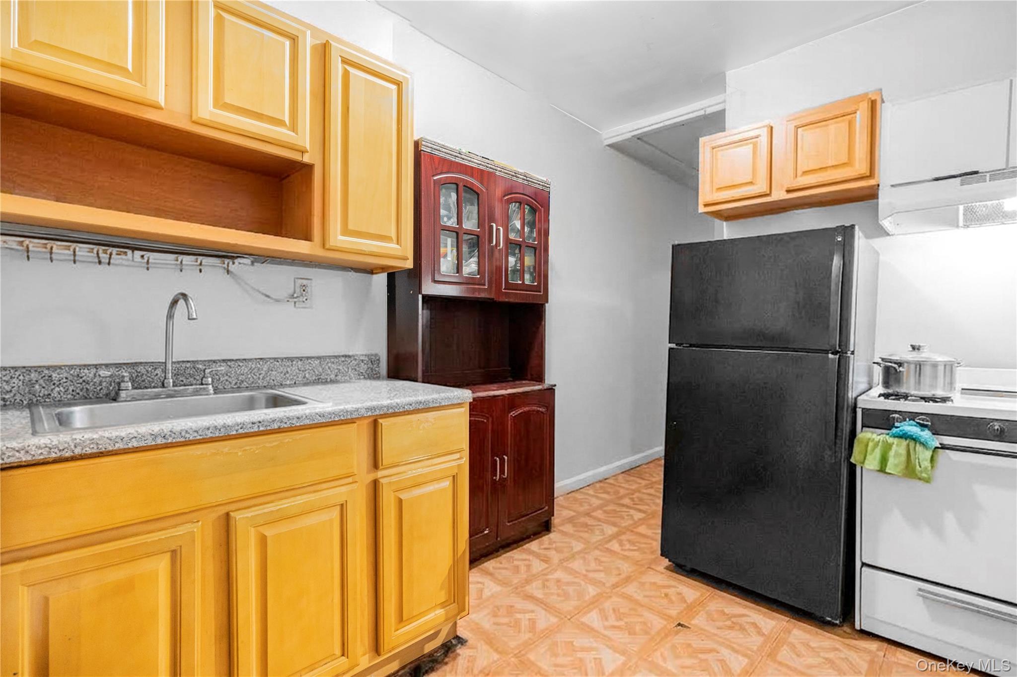 Single Family 179th Street  Queens, NY 11432, MLS-1049977-12