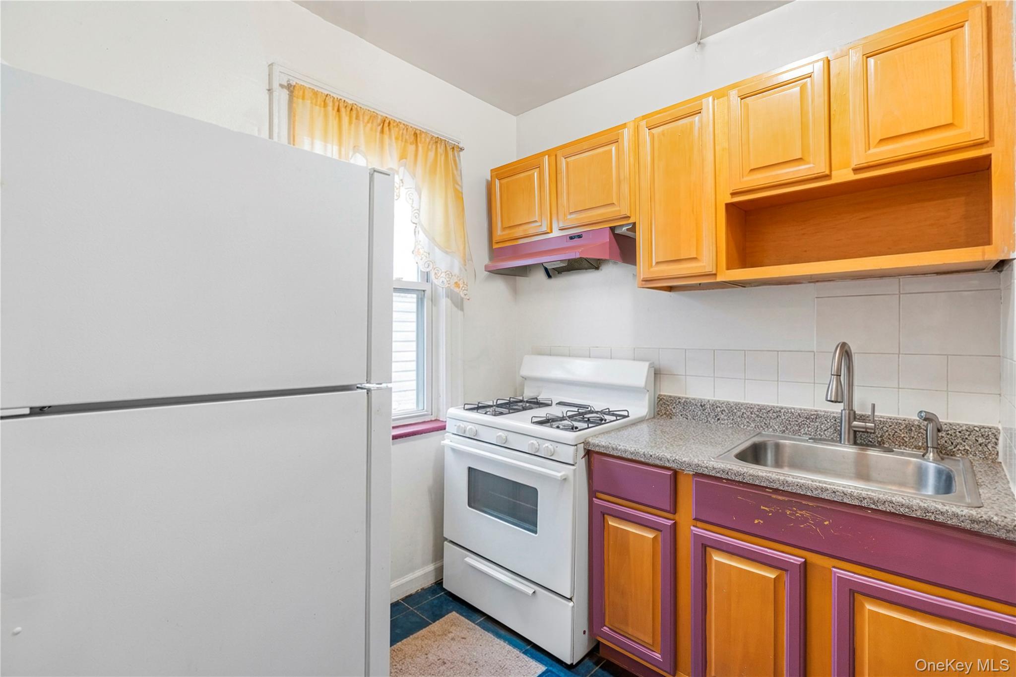 Single Family 179th Street  Queens, NY 11432, MLS-1049977-16