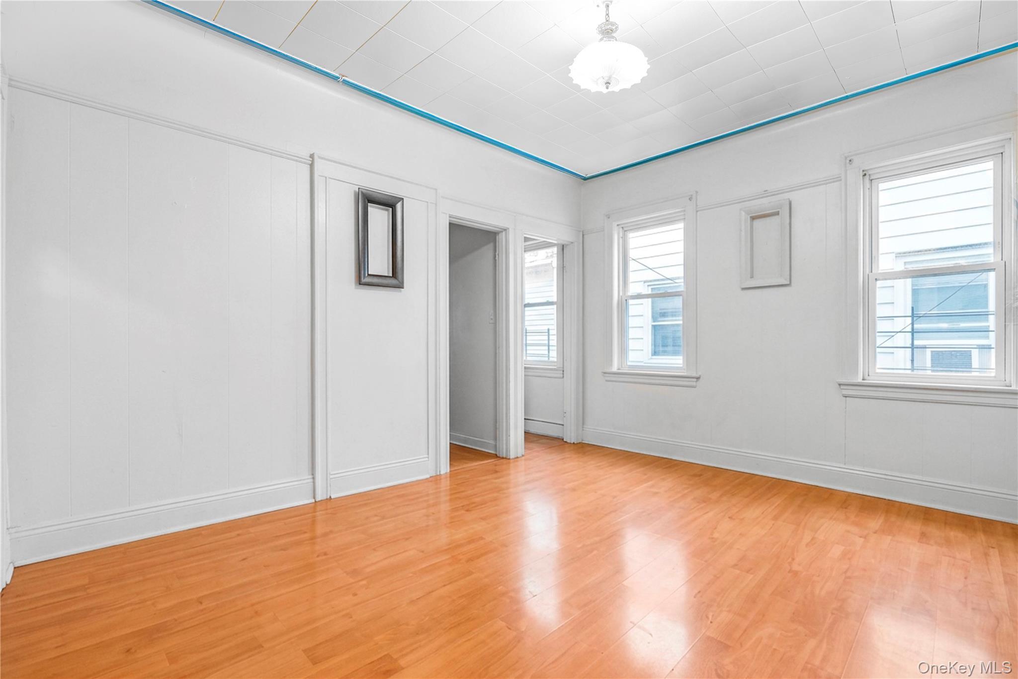 Single Family 179th Street  Queens, NY 11432, MLS-1049977-18