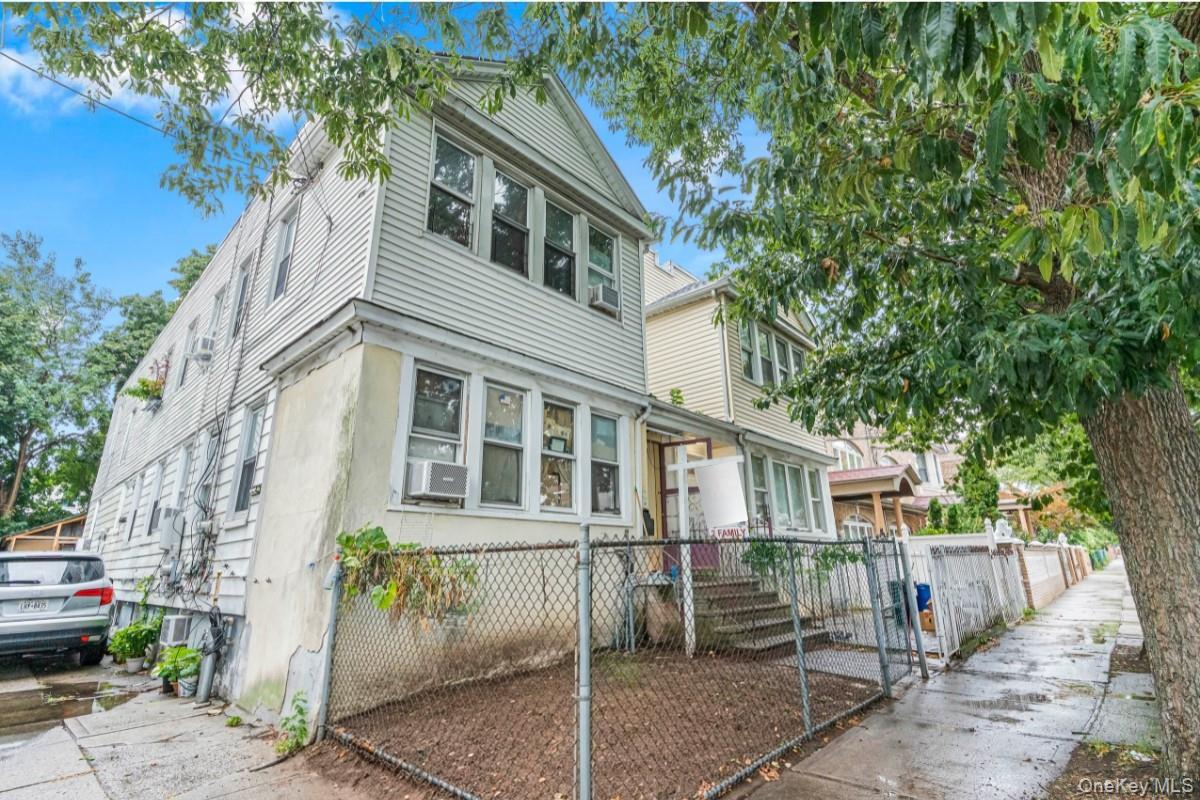 Single Family 179th Street  Queens, NY 11432, MLS-1049977-2