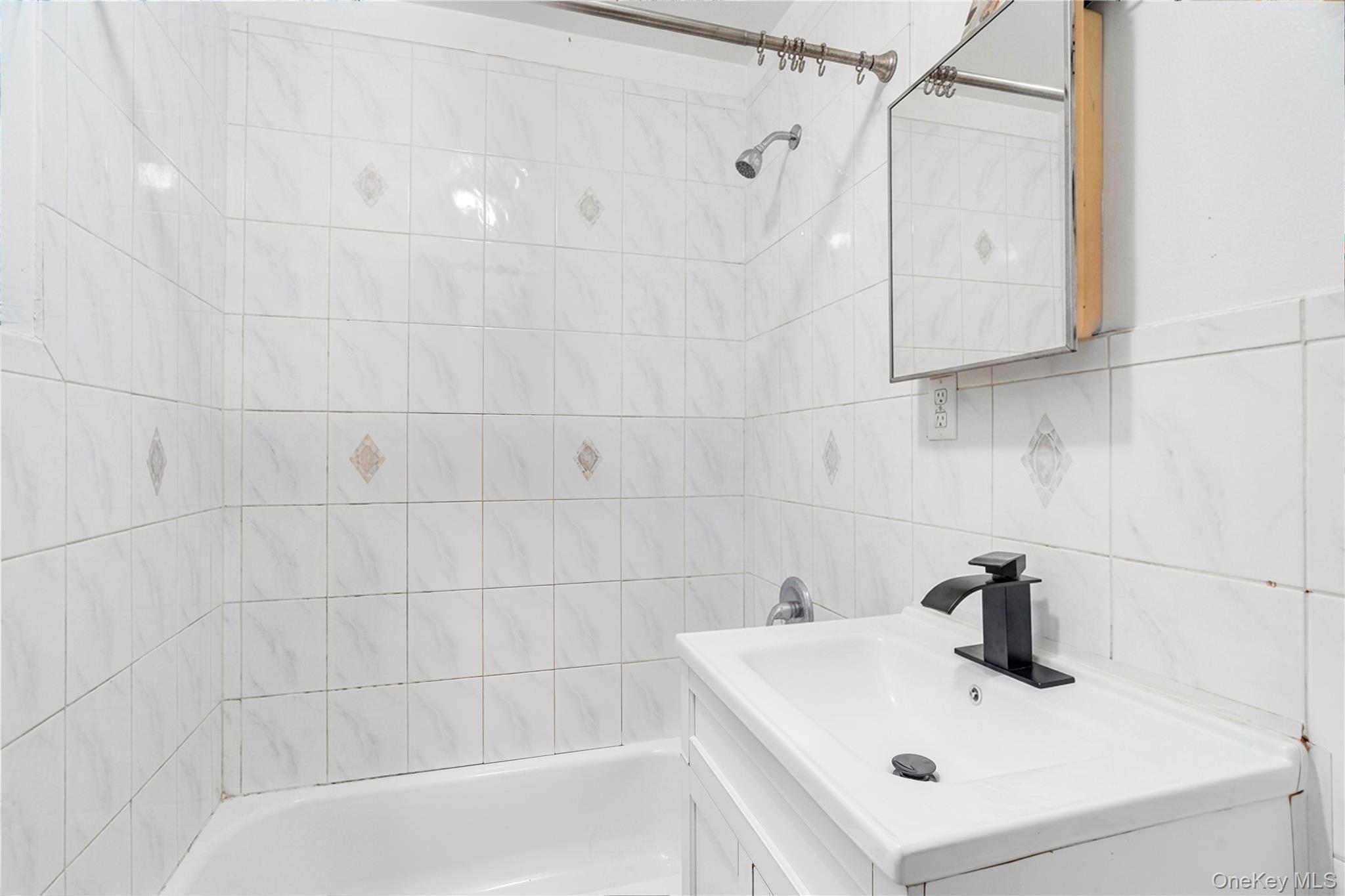 Single Family 179th Street  Queens, NY 11432, MLS-1049977-20