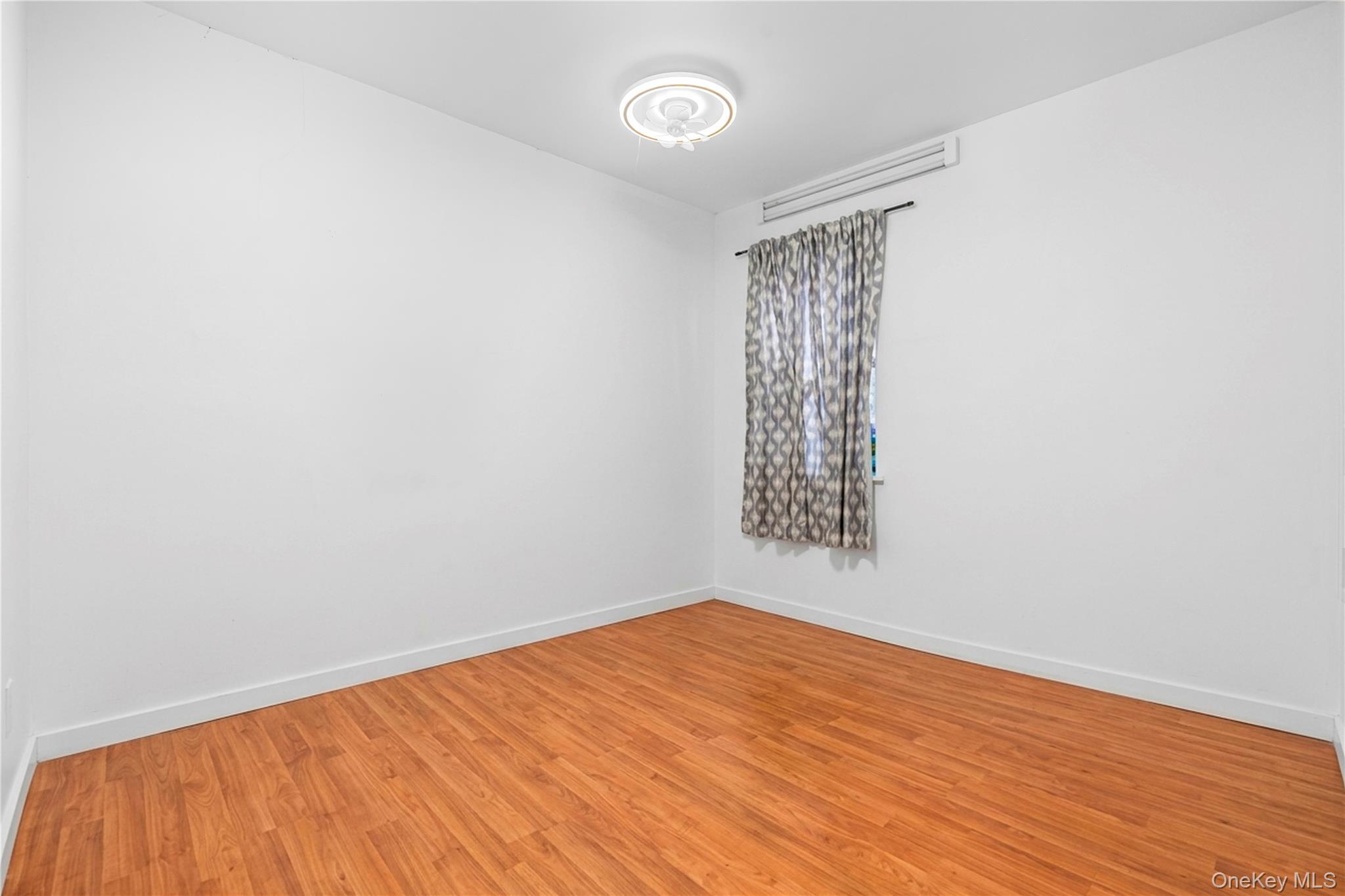 Single Family 179th Street  Queens, NY 11432, MLS-1049977-22