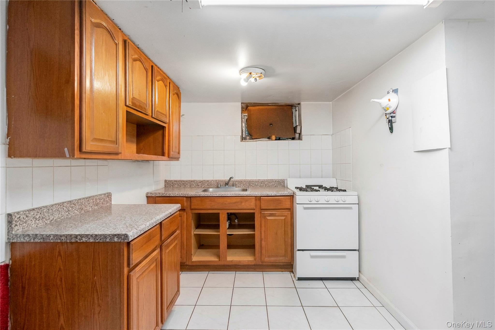 Single Family 179th Street  Queens, NY 11432, MLS-1049977-6