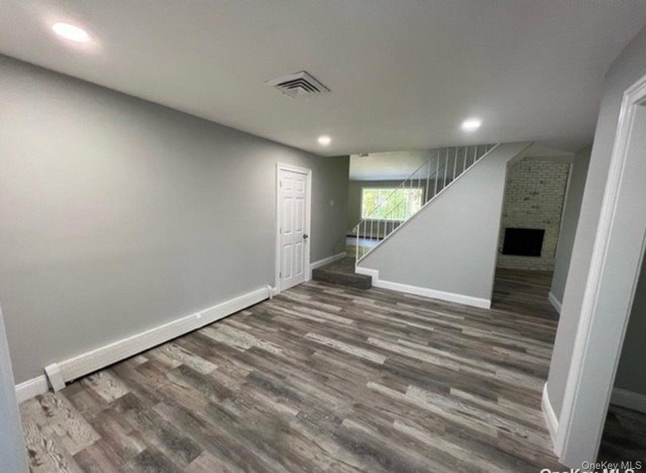Single Family William Street Suffolk County, NY 11727, MLS-1049978-7