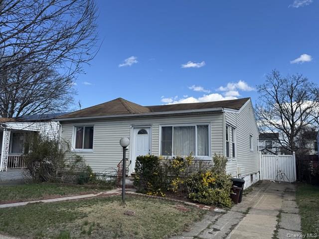 Single Family 237th Street Queens, NY 11422, MLS-1049988-2