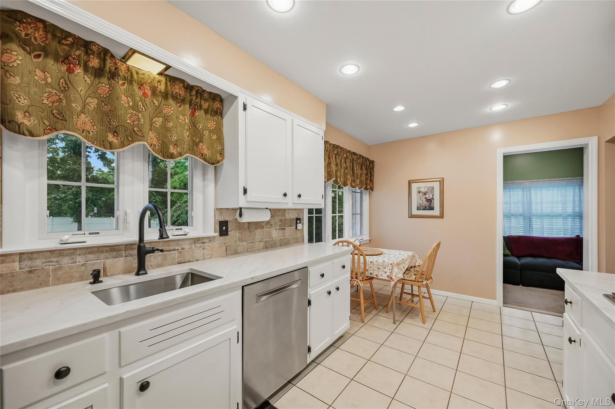 Single Family Pheasant Drive Rockland County, NY 10994, MLS-1049993-22