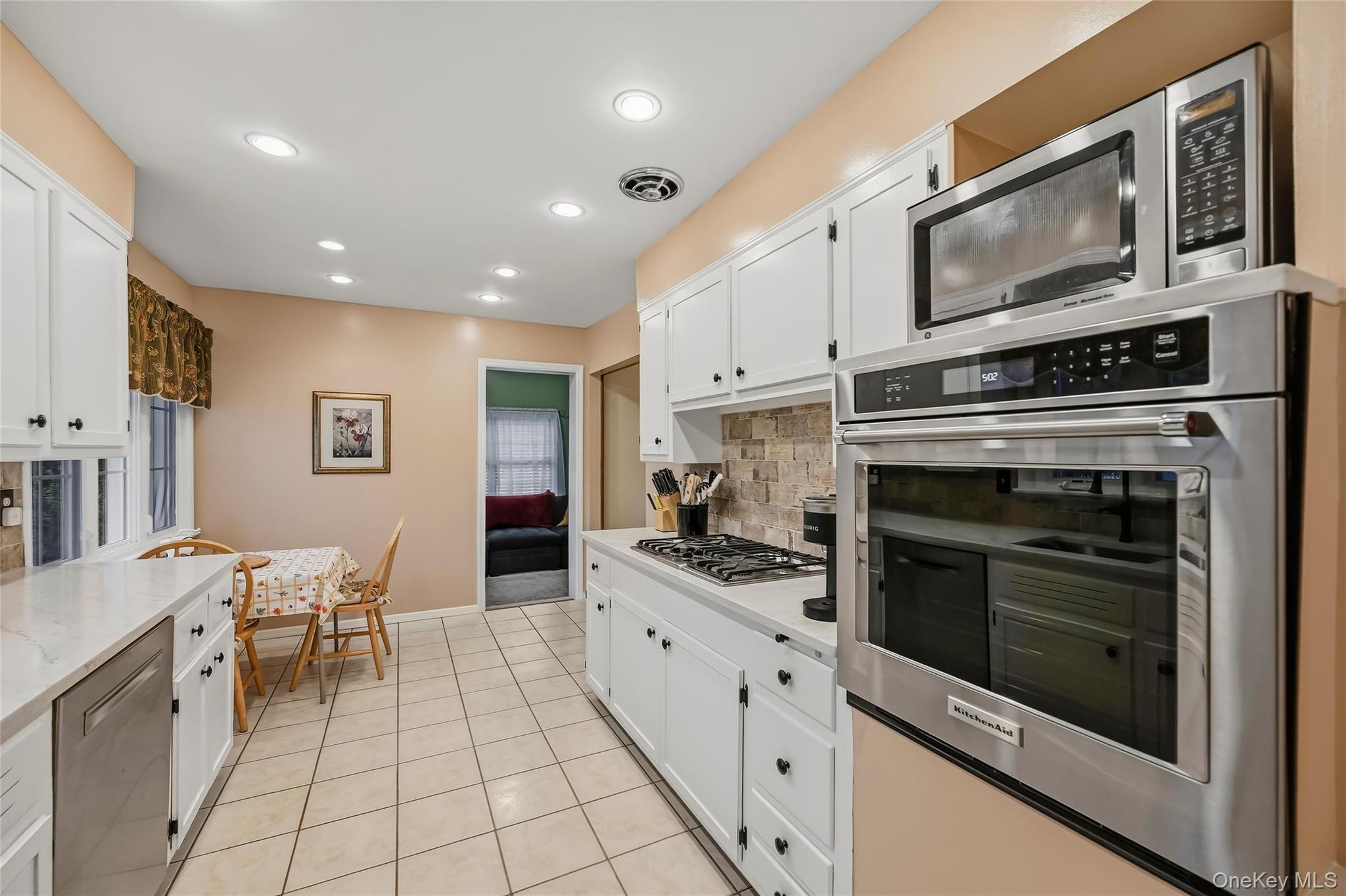 Single Family Pheasant Drive Rockland County, NY 10994, MLS-1049993-23