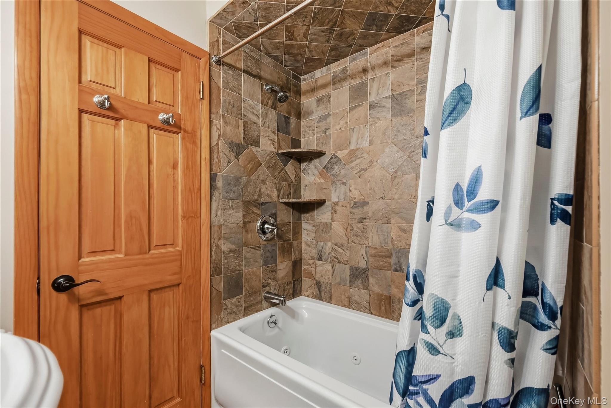 Single Family Pheasant Drive Rockland County, NY 10994, MLS-1049993-38