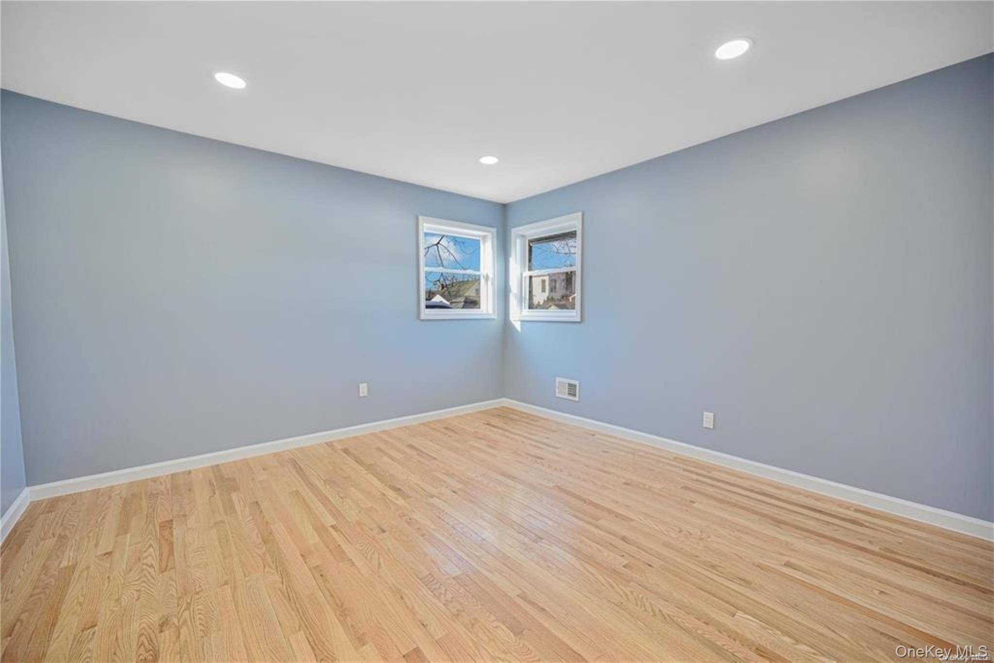 Single Family Meyer Avenue  Nassau County, NY 11580, MLS-1050003-13