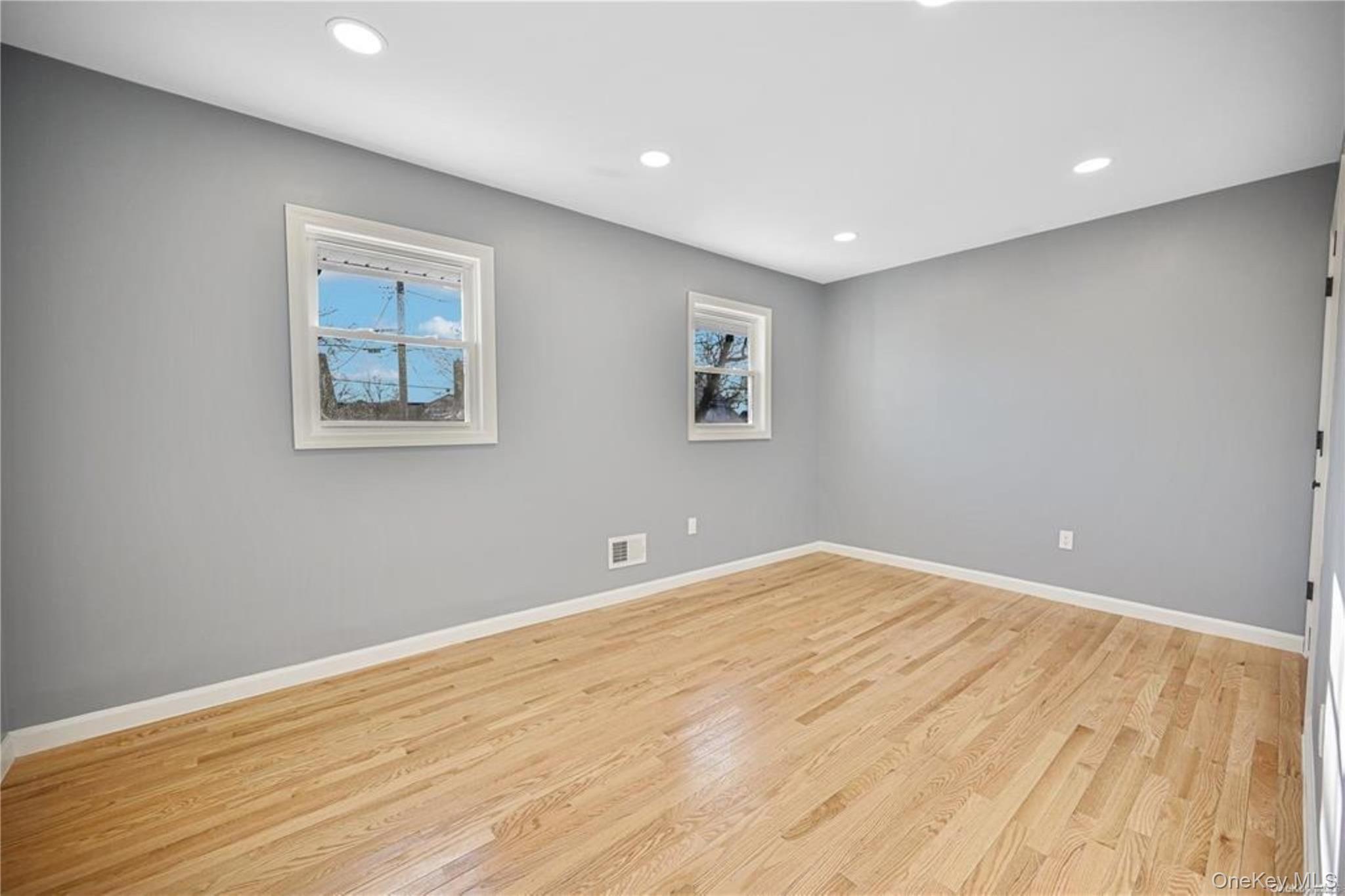 Single Family Meyer Avenue  Nassau County, NY 11580, MLS-1050003-15