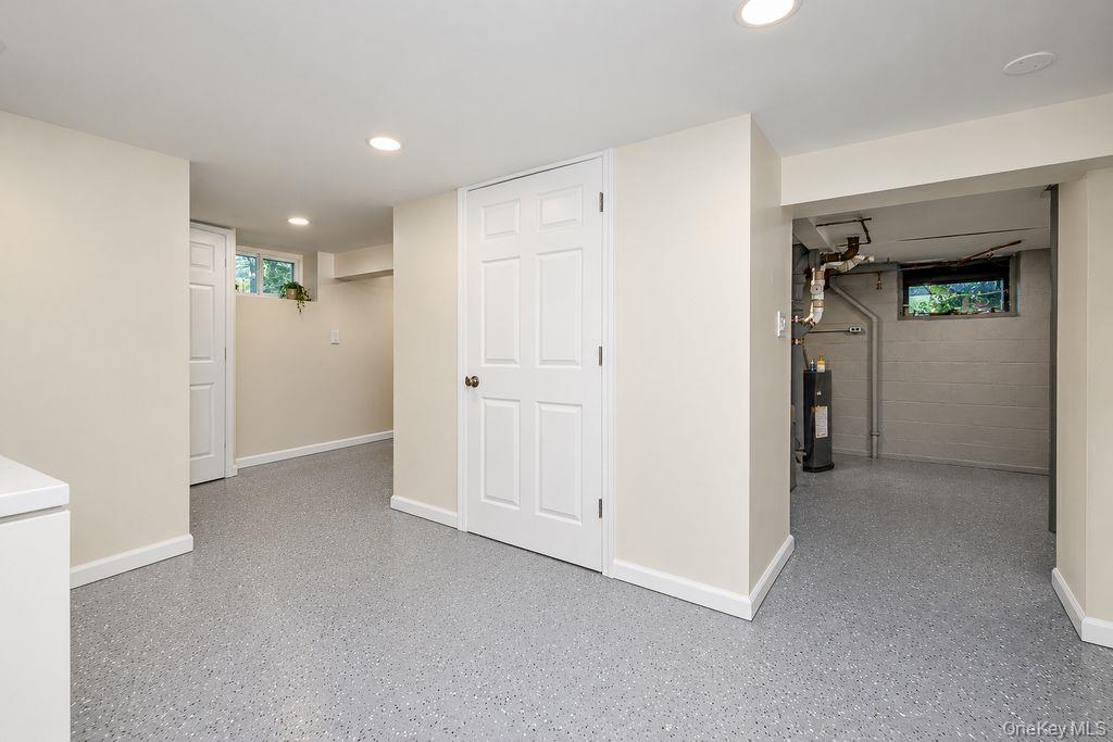 Single Family Curry Road Westchester County, NY 10706, MLS-1050026-25