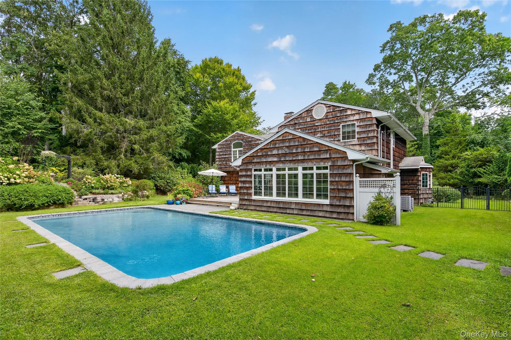 Single Family Salt Hay Way  Suffolk County, NY 11787, MLS-1050030-31