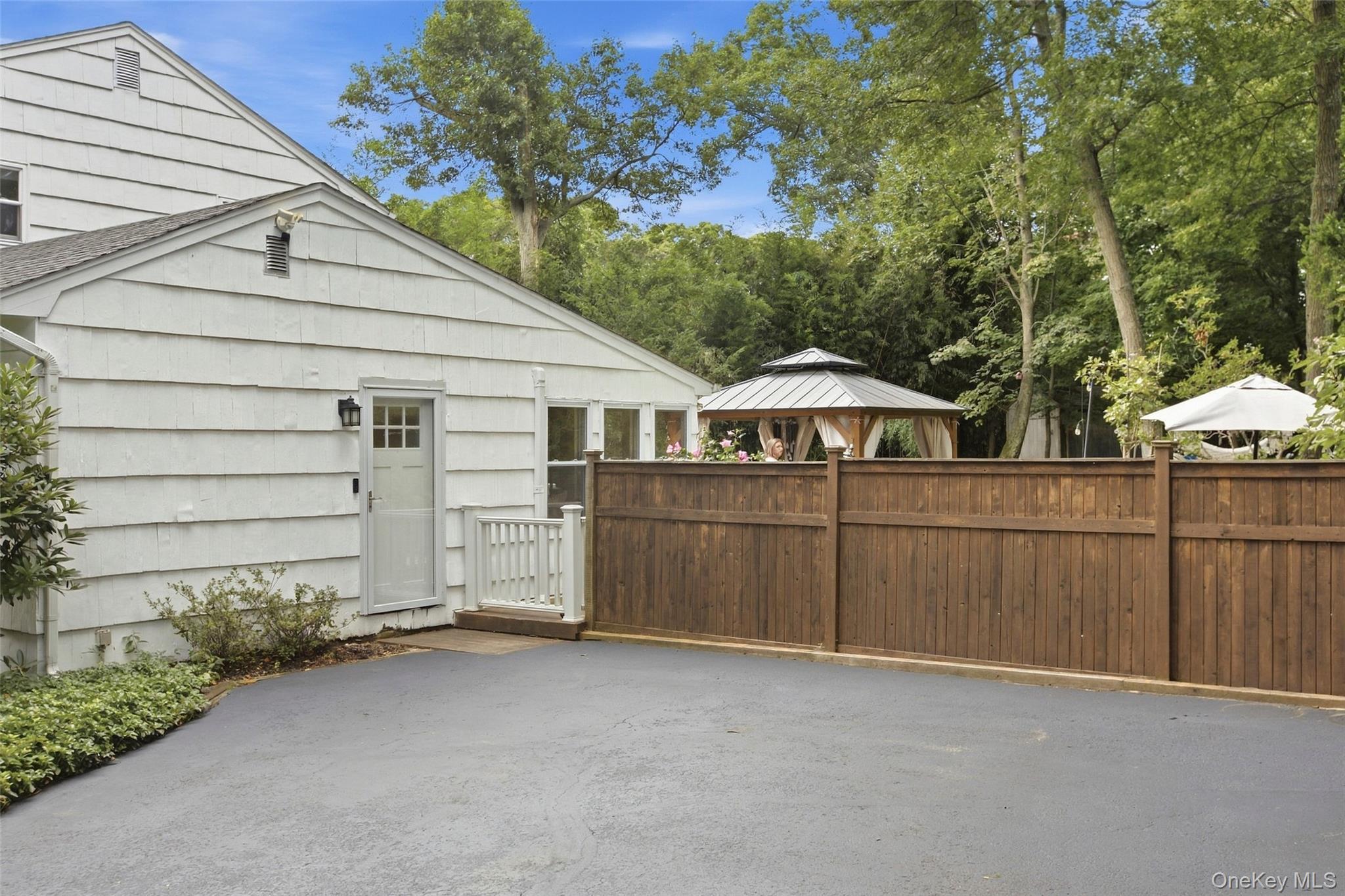 Single Family Mount Grey Road Suffolk County, NY 11790, MLS-1050036-27