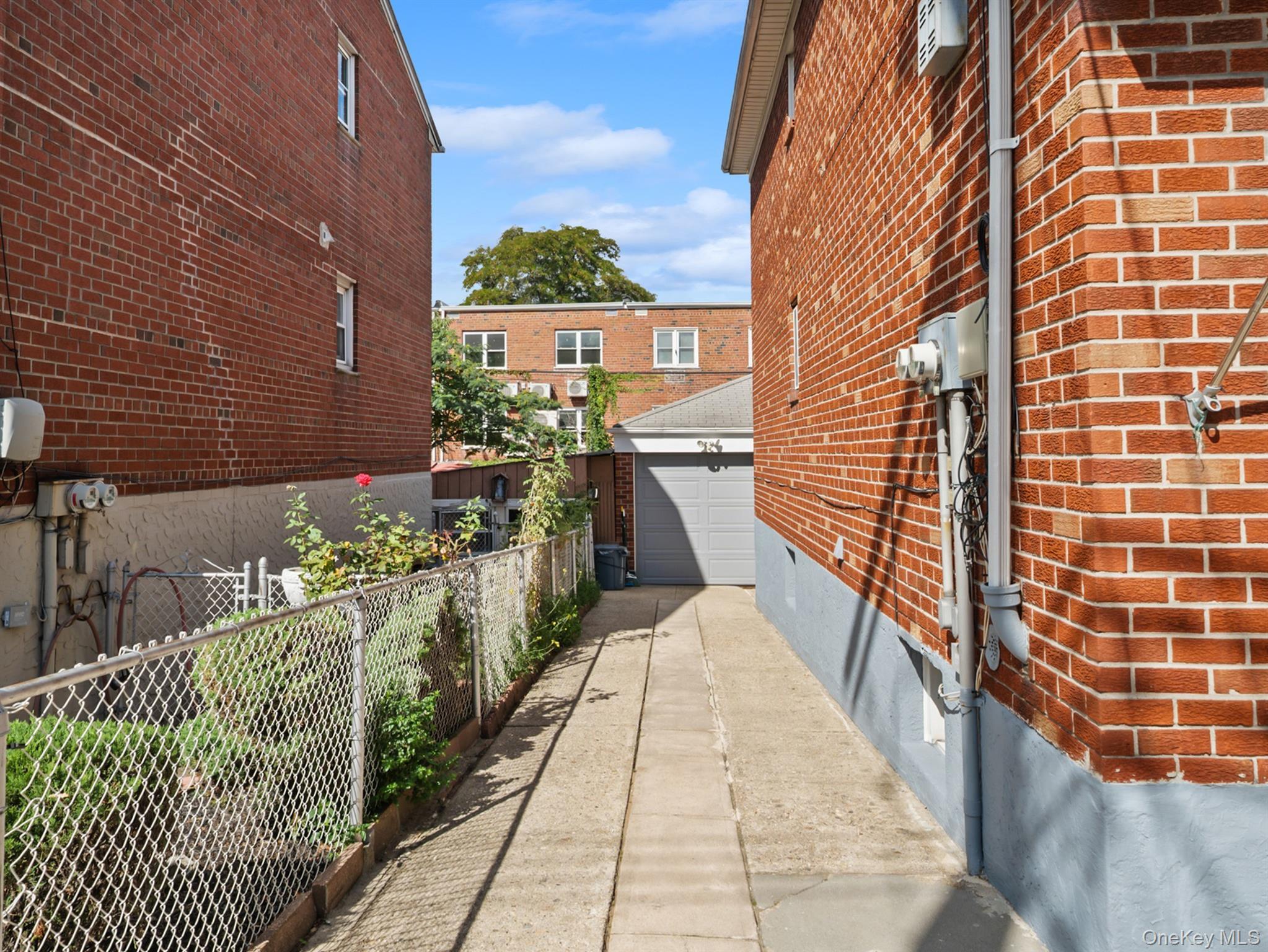 Single Family Redding Street  Queens, NY 11417, MLS-1050055-4