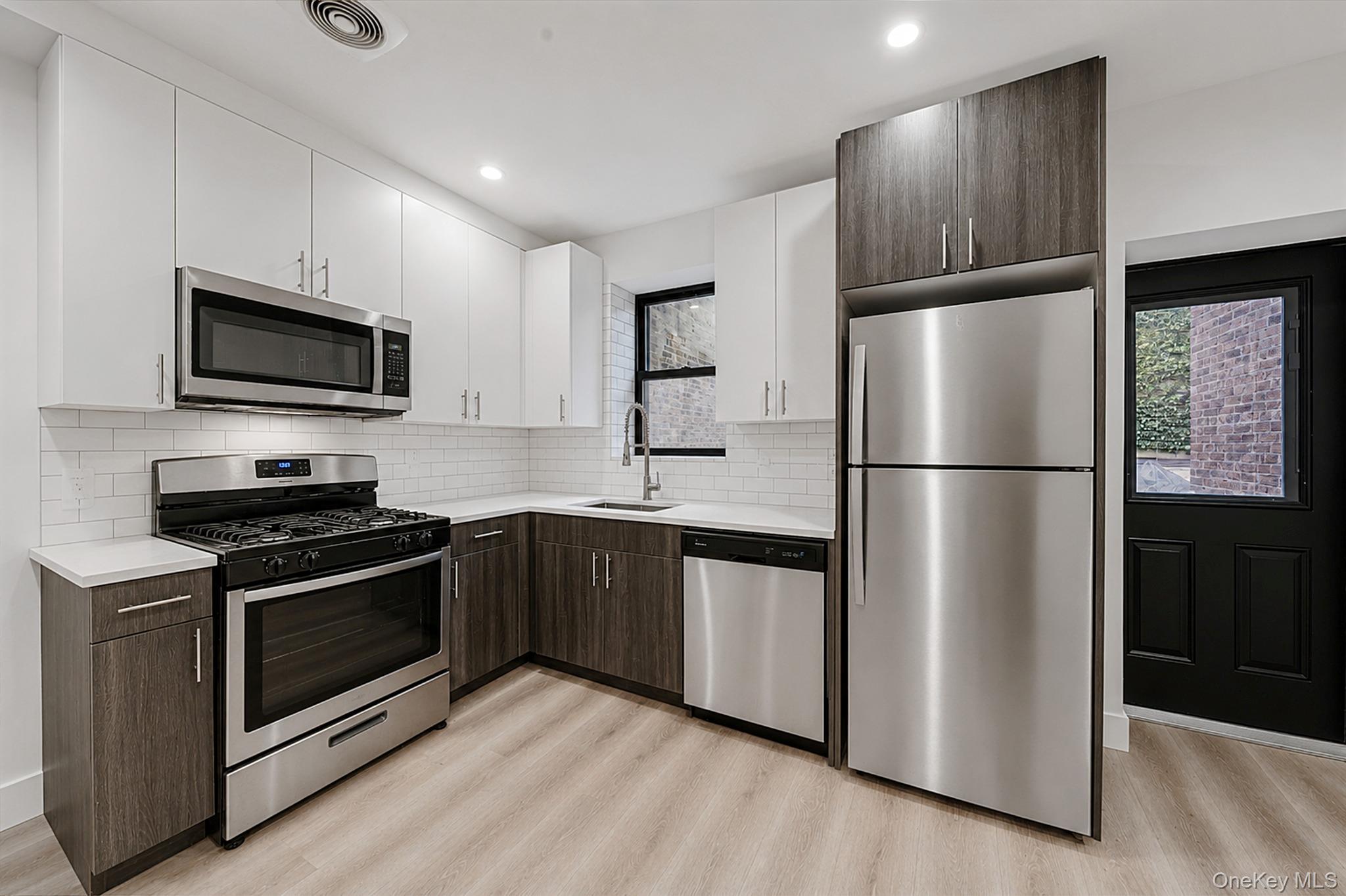 Single Family Rockaway Avenue  Brooklyn, NY 11233, MLS-1050056-12