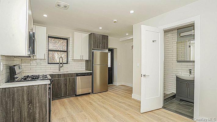 Single Family Rockaway Avenue  Brooklyn, NY 11233, MLS-1050056-41