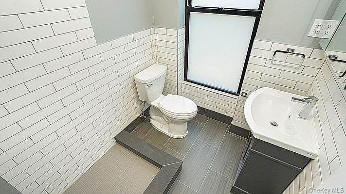 Single Family Rockaway Avenue  Brooklyn, NY 11233, MLS-1050056-44