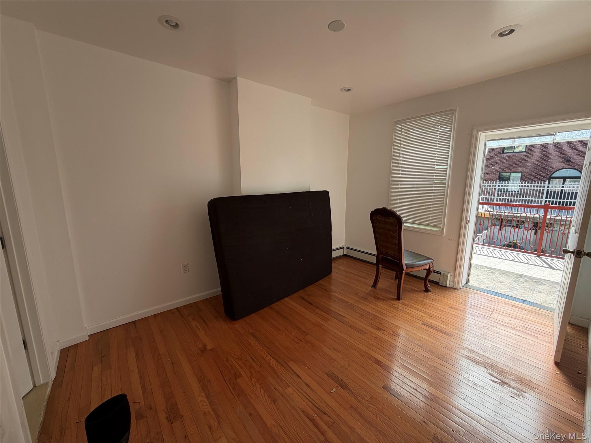 Single Family Waterbury Avenue Bronx, NY 10462, MLS-1050061-12