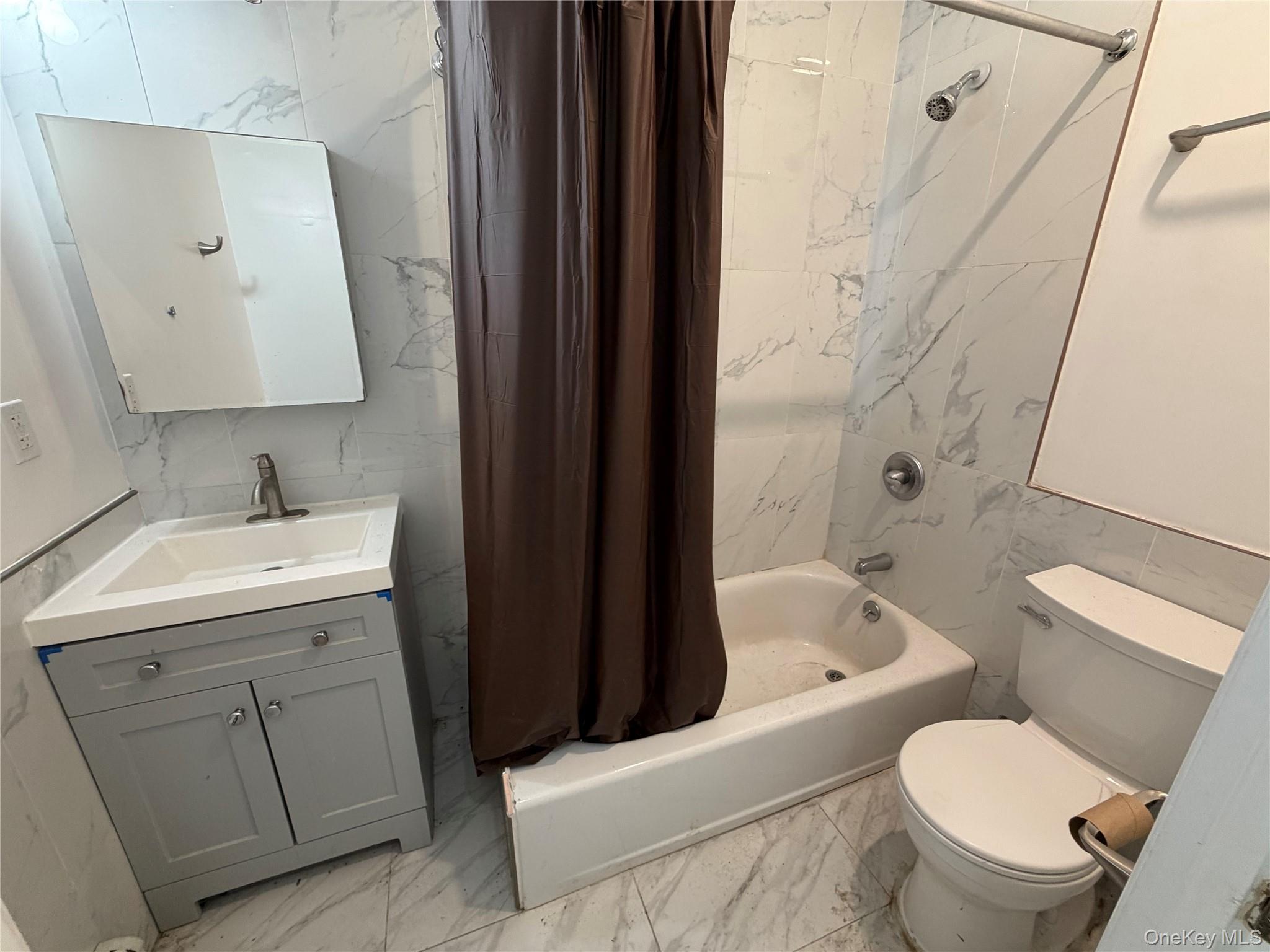 Single Family Waterbury Avenue Bronx, NY 10462, MLS-1050061-4