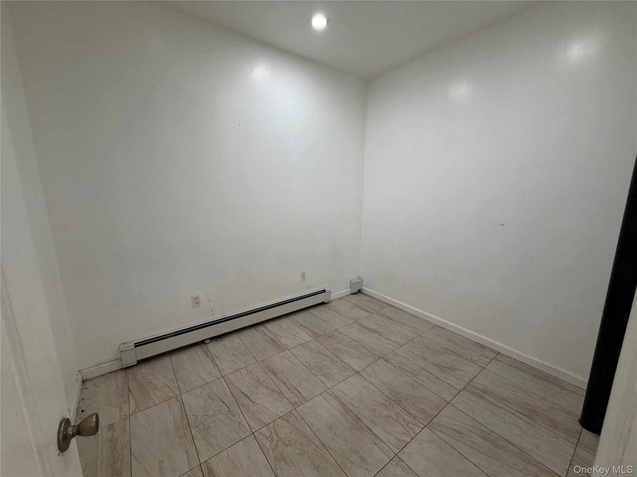 Single Family Waterbury Avenue Bronx, NY 10462, MLS-1050061-6