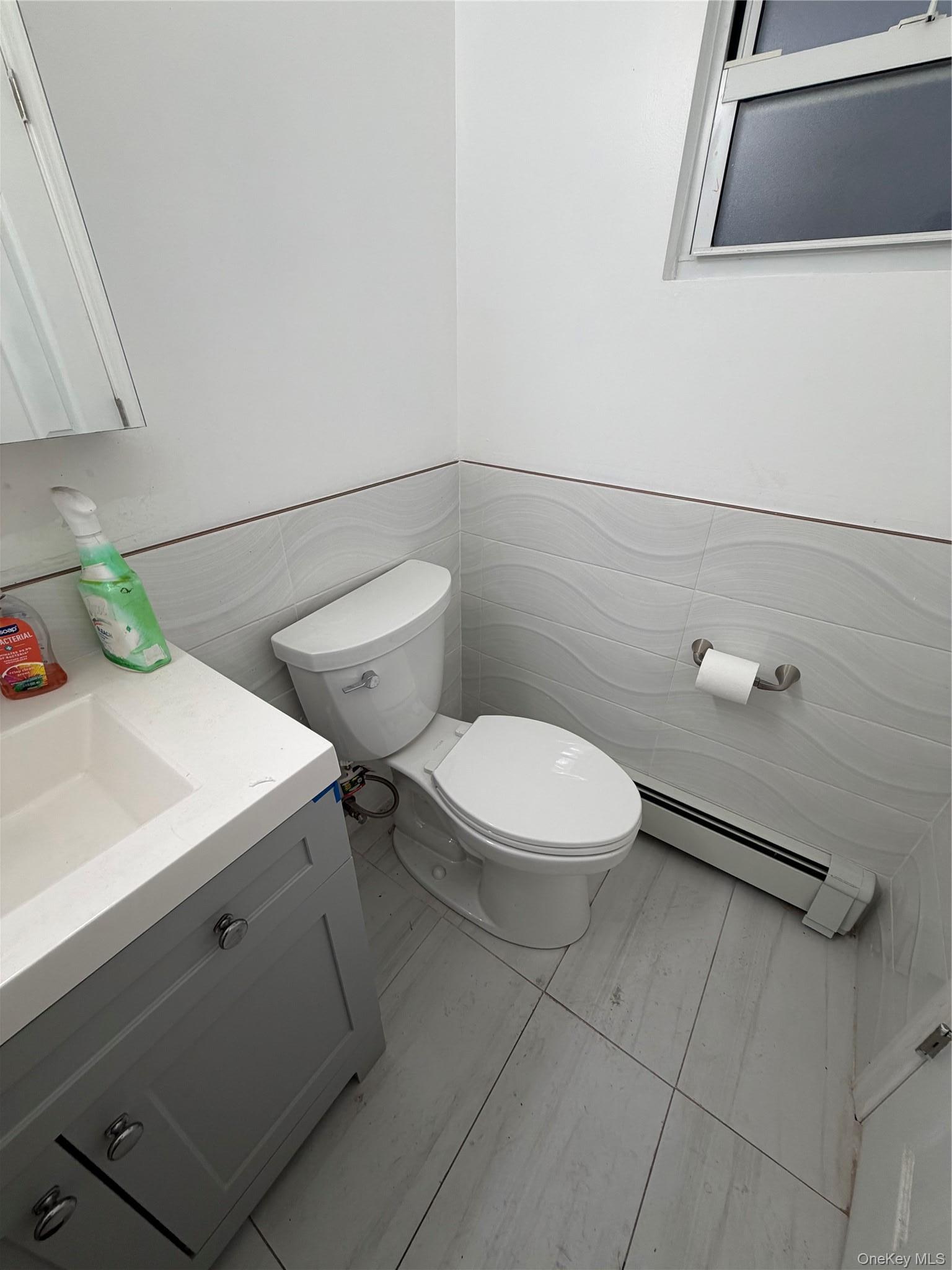 Single Family Waterbury Avenue Bronx, NY 10462, MLS-1050061-9