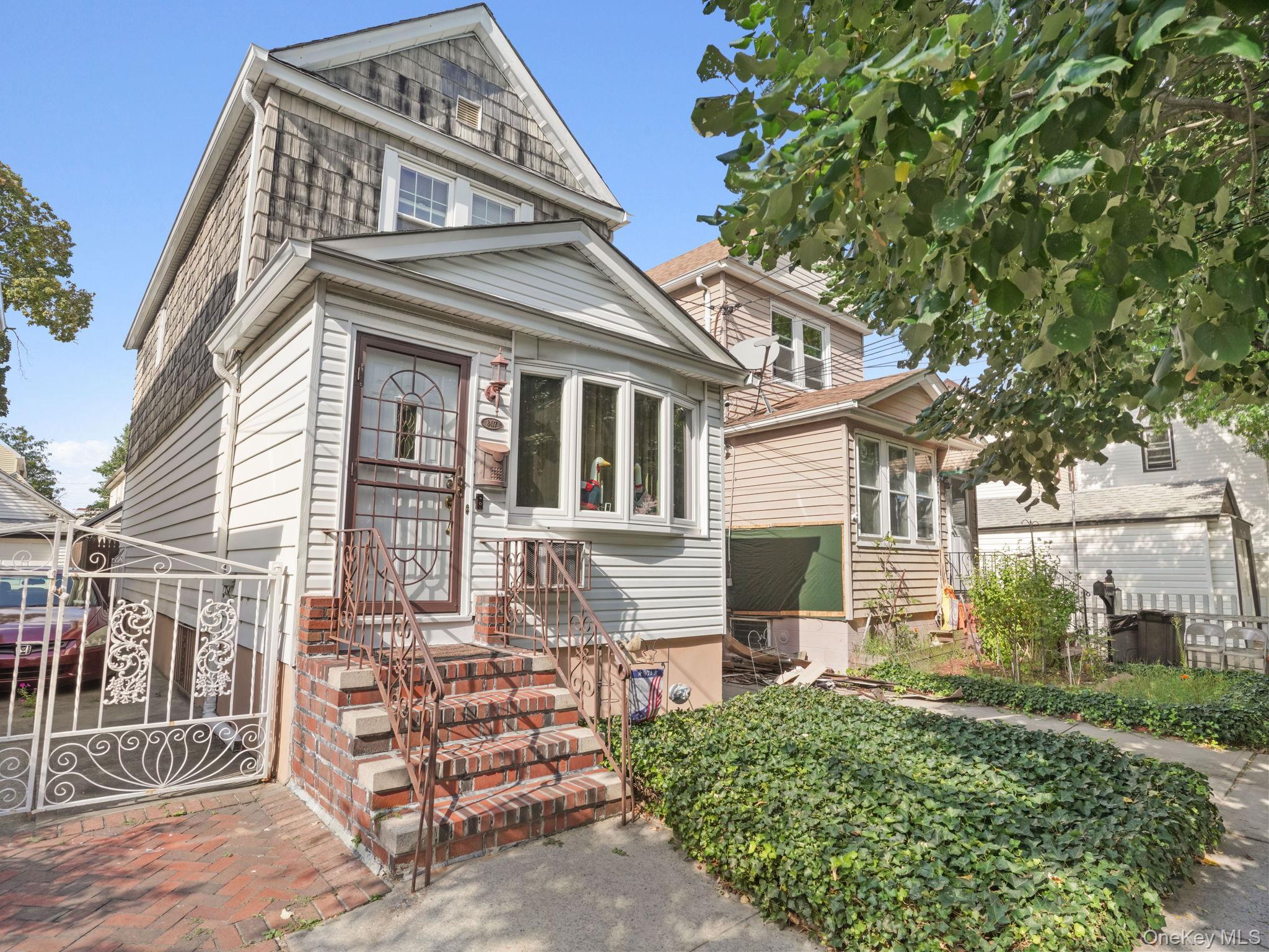 Single Family 107th Avenue Queens, NY 11417, MLS-1050083-2
