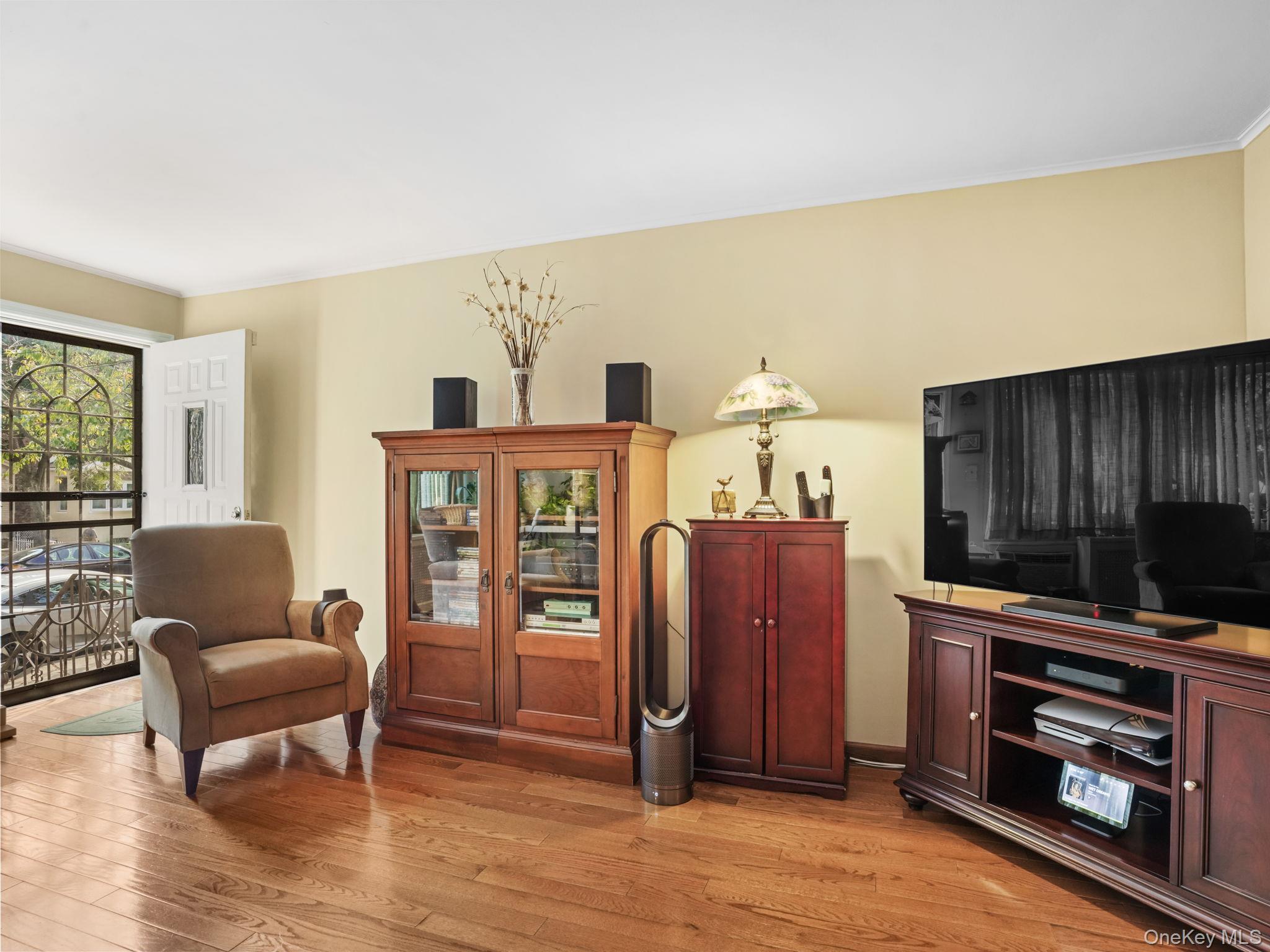Single Family 107th Avenue Queens, NY 11417, MLS-1050083-4