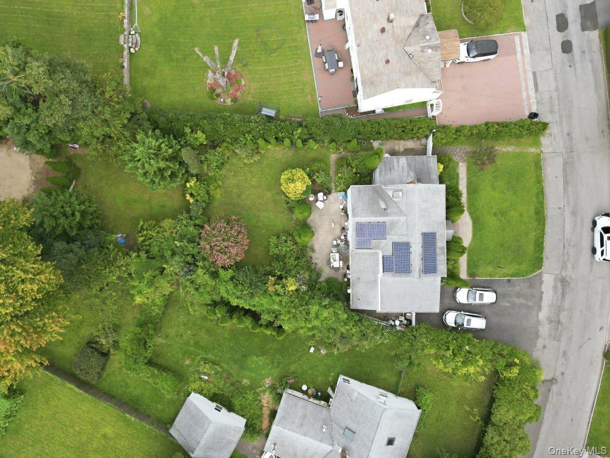 Single Family Whitman Road  Westchester County, NY 10710, MLS-1050087-25