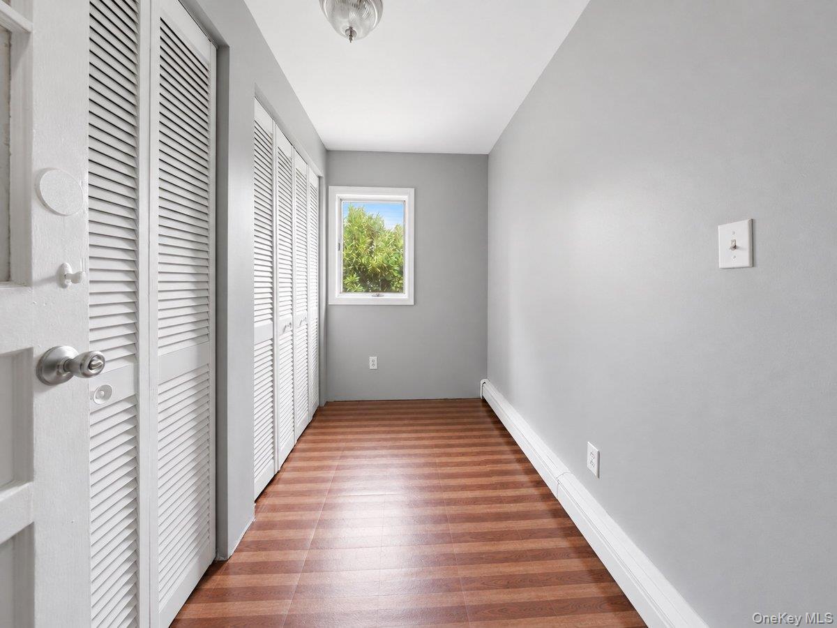 Single Family Whitman Road  Westchester County, NY 10710, MLS-1050087-7