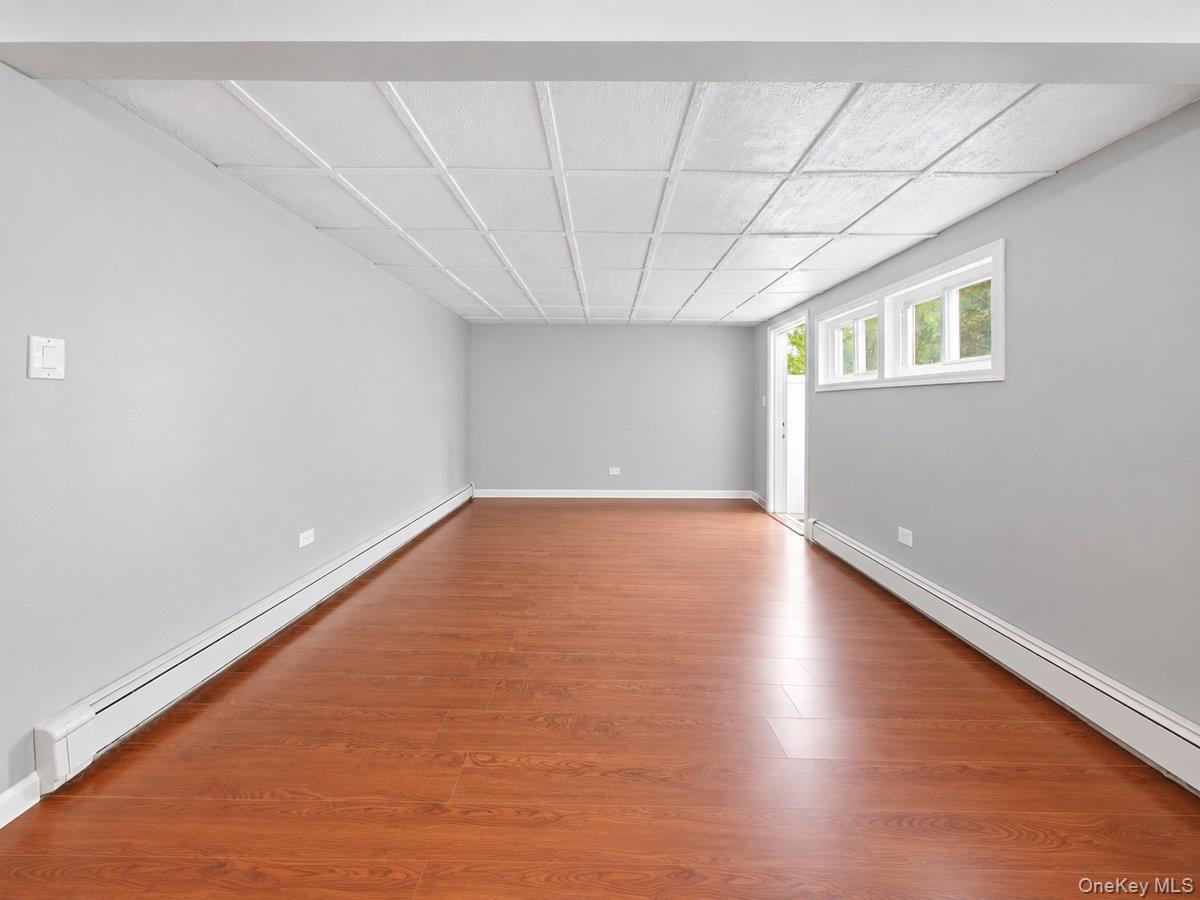 Single Family Whitman Road  Westchester County, NY 10710, MLS-1050087-8