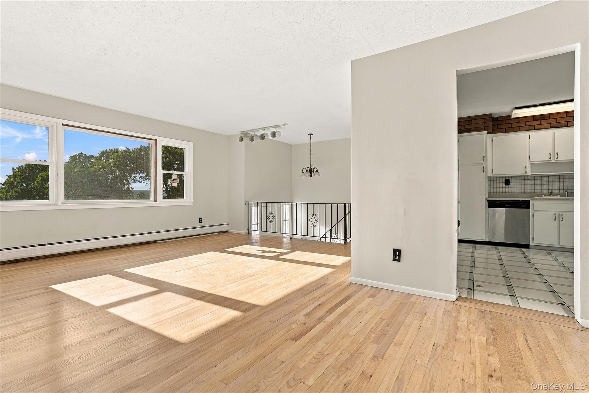 Single Family S Delaware Drive Rockland County, NY 10960, MLS-1050089-12