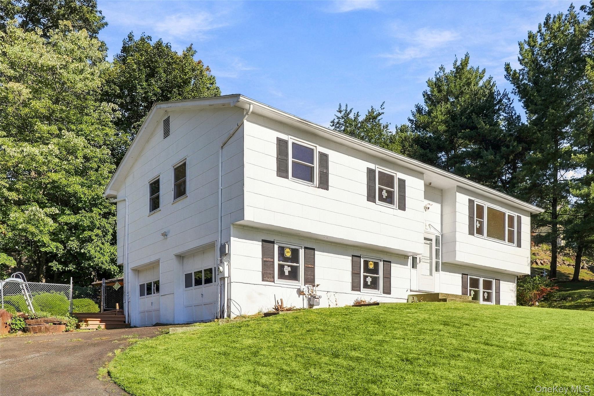 Single Family S Delaware Drive Rockland County, NY 10960, MLS-1050089-2