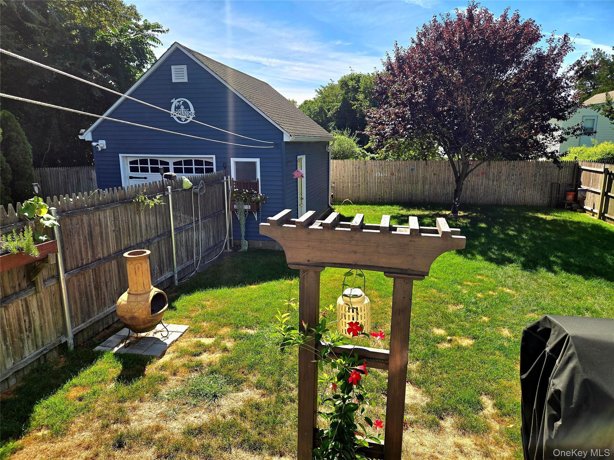 Single Family Trafalgar Drive  Suffolk County, NY 11967, MLS-1050091-28
