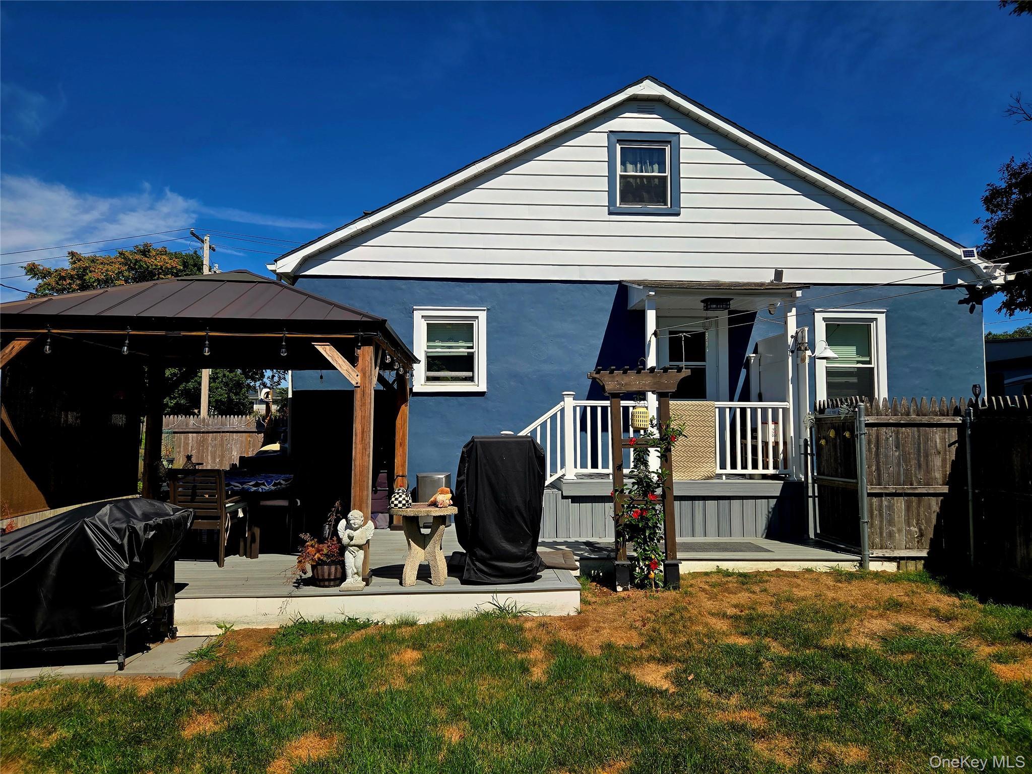 Single Family Trafalgar Drive  Suffolk County, NY 11967, MLS-1050091-32