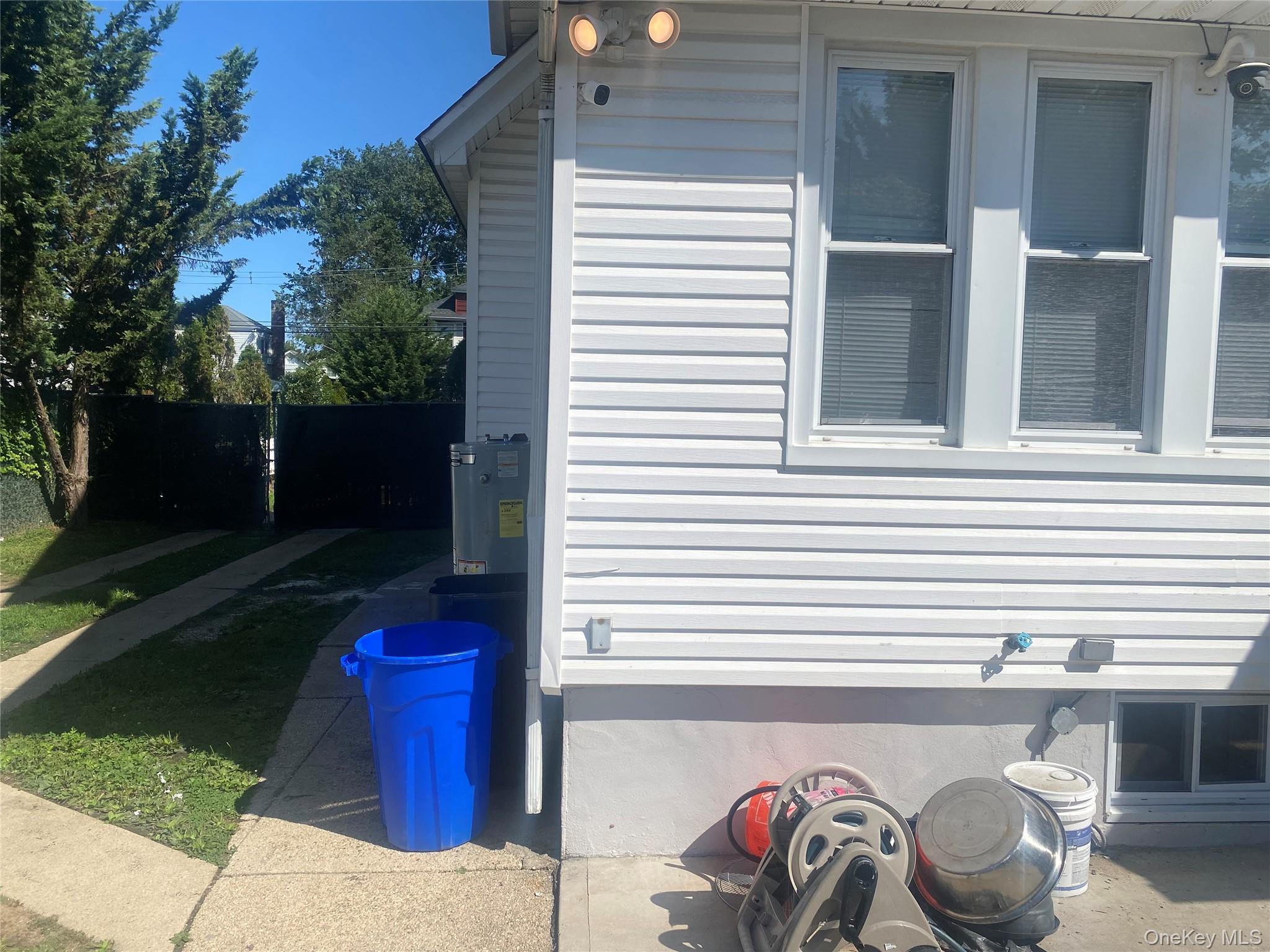 Single Family 137th Road  Queens, NY 11422, MLS-1050110-5